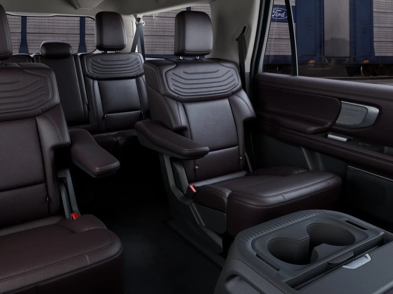 Ford Expedition Max Platinum 4x4 2027 — side view