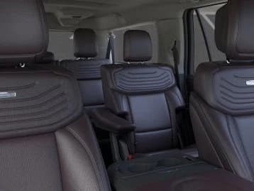 Ford Expedition Max Platinum 4x4 2026 — side view