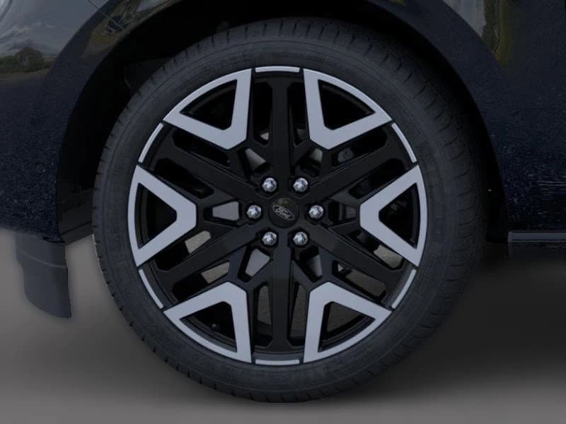 Ford Expedition Max Platinum 4x4 2026 — side view