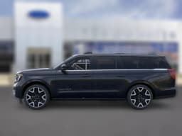 Ford Expedition Max Platinum 4x4 2026 — side view