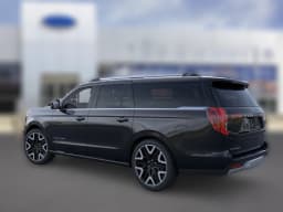 Ford Expedition Max Platinum 4x4 2026 — side view