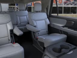 Ford Expedition Max Platinum 4x4 2026 — side view