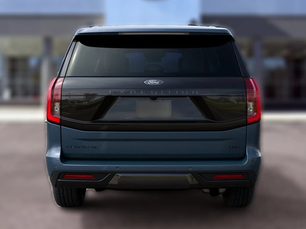 Ford Expedition Max Platinum 4x4 2027 — side view