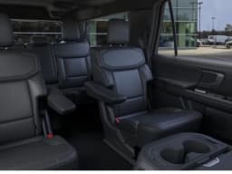 Ford Expedition Max Platinum 4x4 2026 — side view