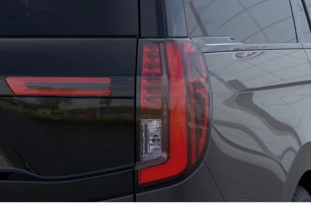 Ford Expedition Max Platinum 4x4 2026 — side view