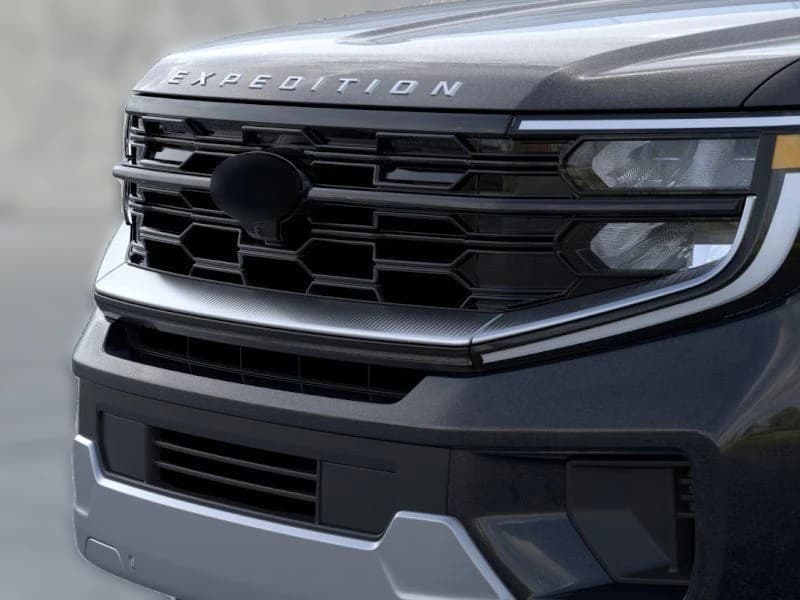 Ford Expedition Max Platinum 4x4 2025 — side view