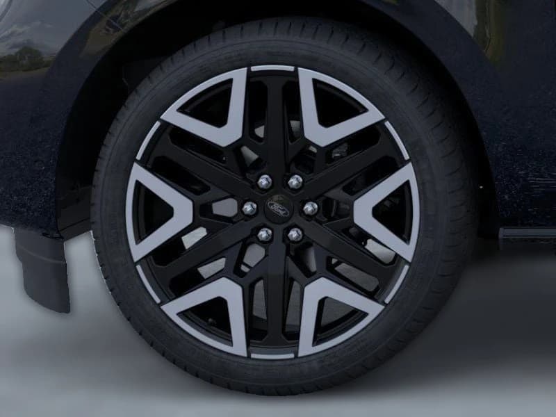 Ford Expedition Max Platinum 4x4 2025 — side view