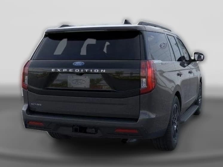 Ford Expedition Active 4x2 2026 — side view