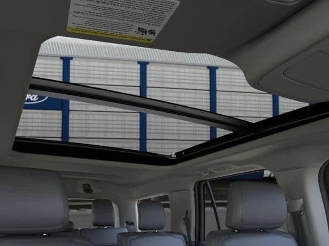 Ford Expedition Active 4x2 2026 — side view