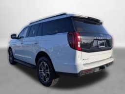 Ford Expedition Active 4x2 2026 — side view