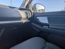Ford Expedition Active 4x2 2026 — side view