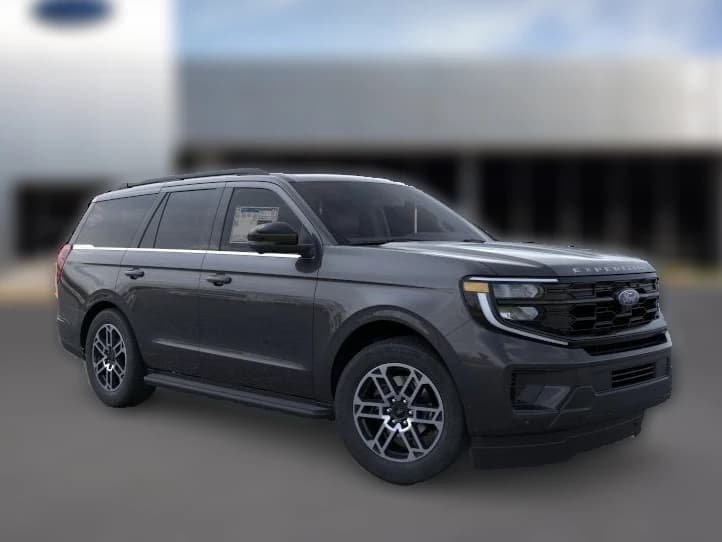 Ford Expedition Active 4x2 2025 — side view