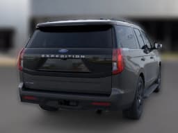 Ford Expedition Active 4x2 2025 — side view