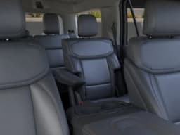 Ford Expedition Active 4x2 2025 — side view