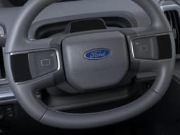 Ford Expedition Active 4x2 2025 — side view