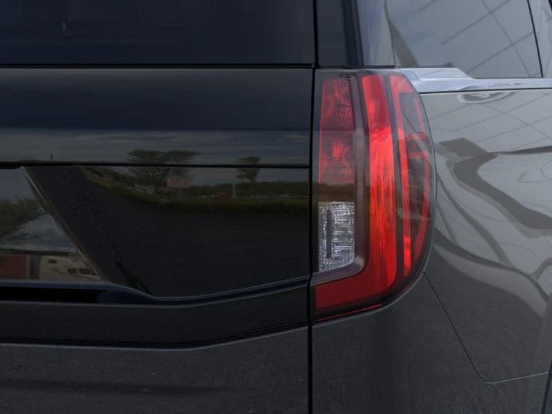 Ford Expedition Active 4x2 2025 — side view