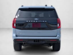 Ford Expedition Active 4x2 2026 — side view