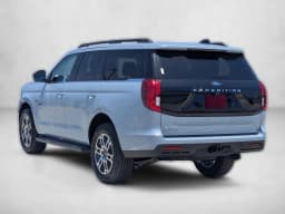 Ford Expedition Active 4x2 2026 — side view