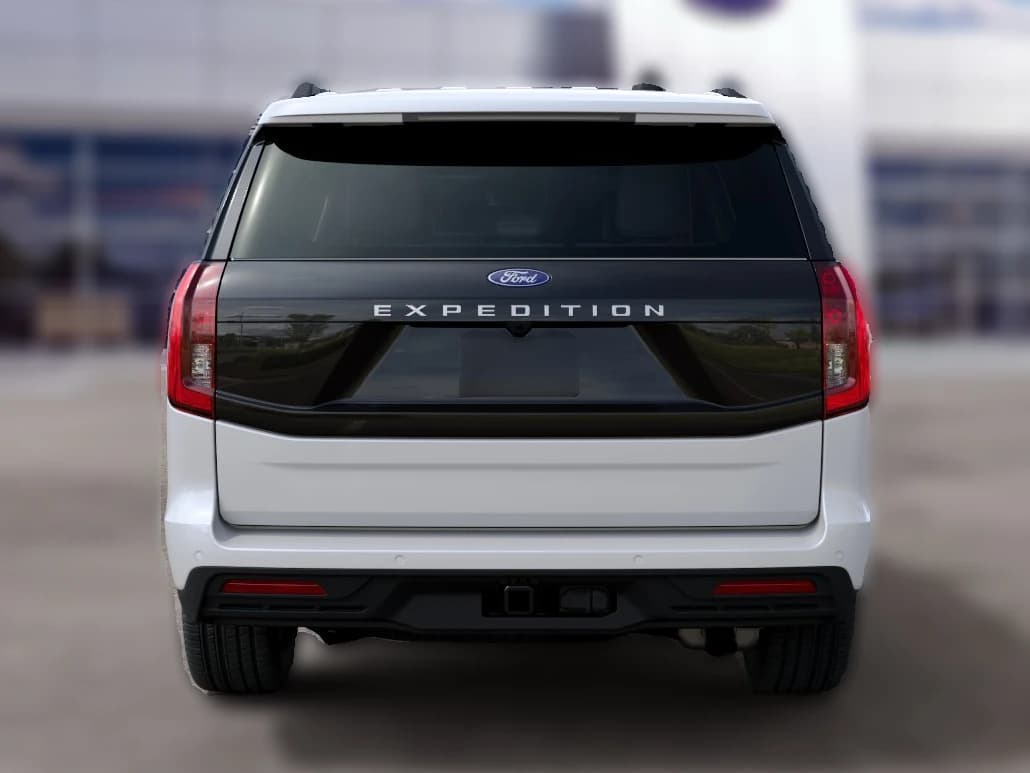 Ford Expedition Active 4x4 2027 — side view