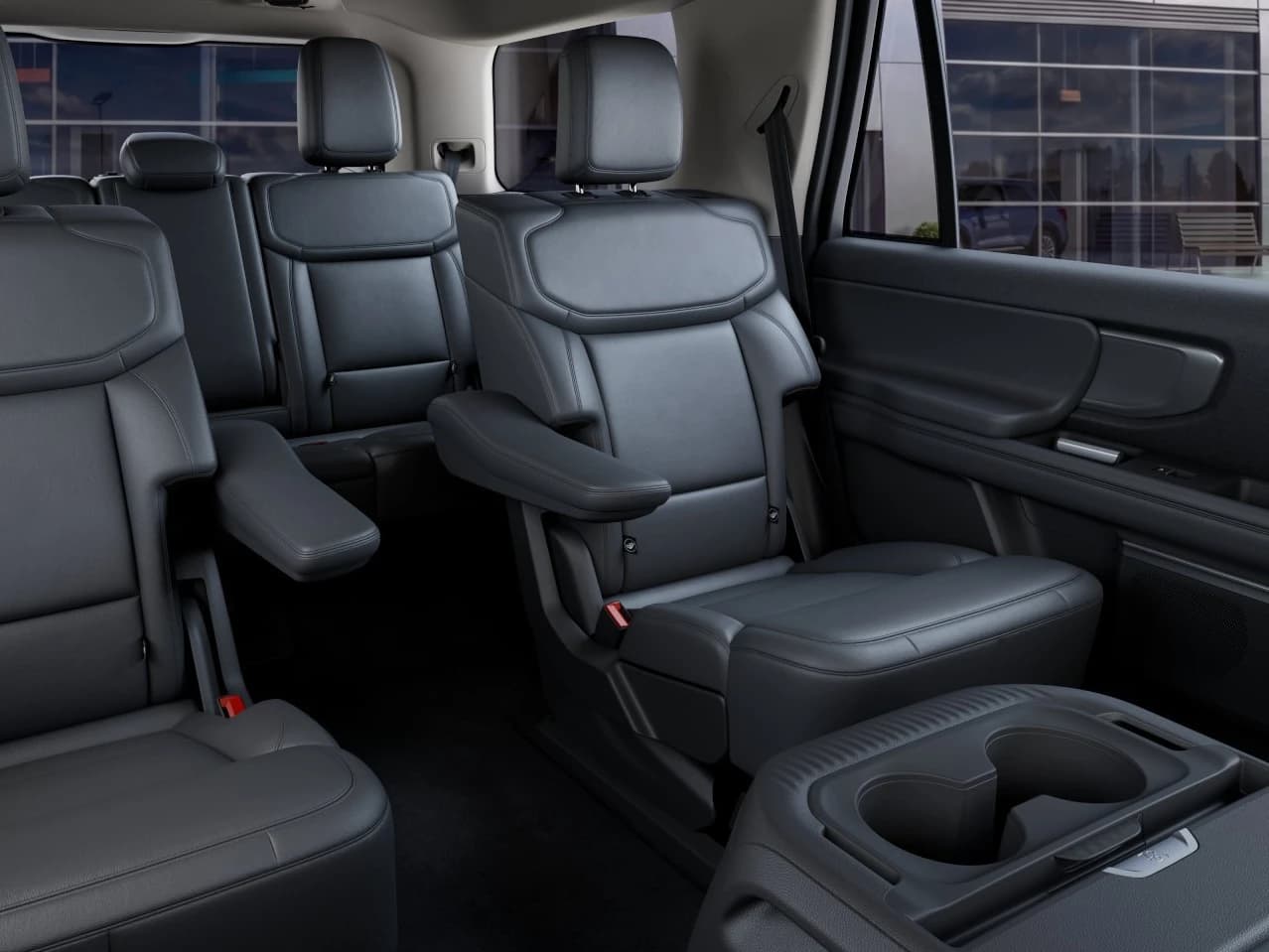Ford Expedition Active 4x4 2027 — side view