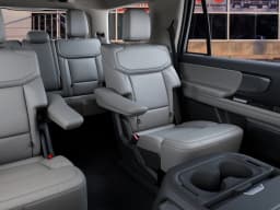 Ford Expedition Active 4x4 2027 — side view