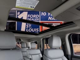 Ford Expedition Active 4x4 2027 — side view