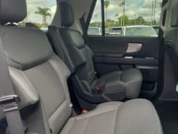 Ford Expedition Active 4x4 2026 — side view