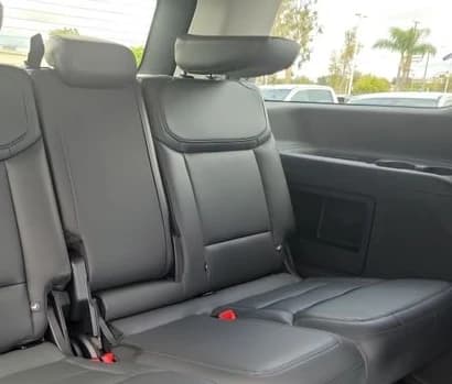 Ford Expedition Active 4x4 2026 — side view