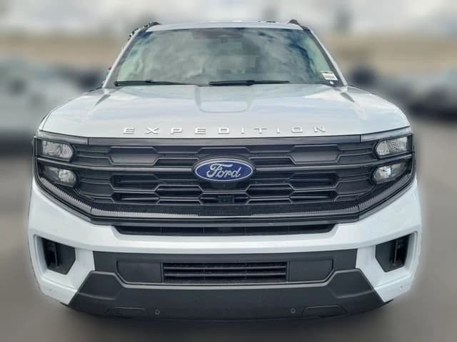 Ford Expedition Active 4x4 2026 — side view