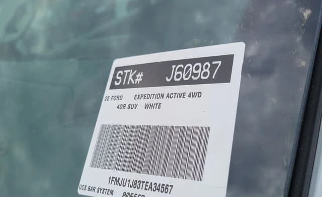 Ford Expedition Active 4x4 2026 — side view