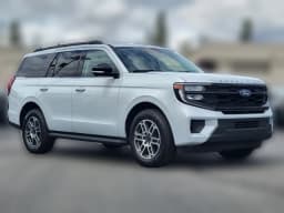 Ford Expedition Active 4x4 2026 — side view