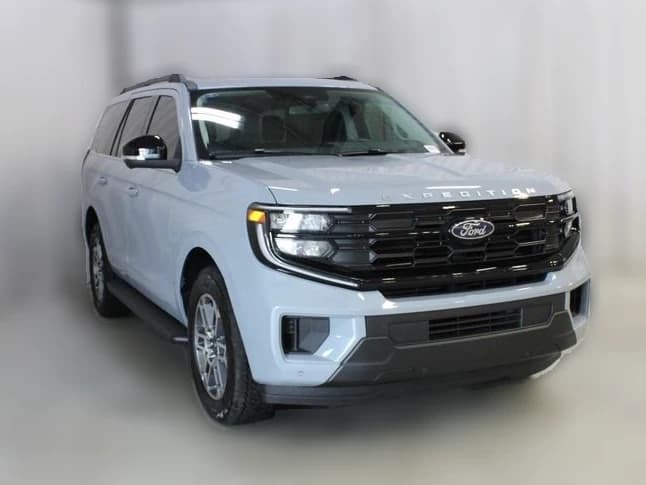 Ford Expedition Active 4x4 2026 — side view