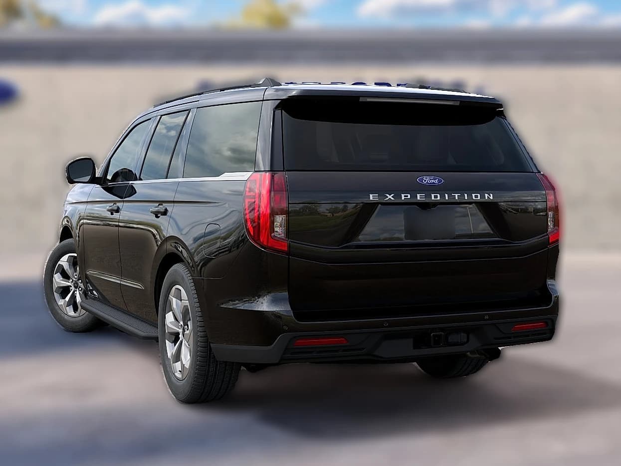 Ford Expedition Active 4x4 2027 — side view