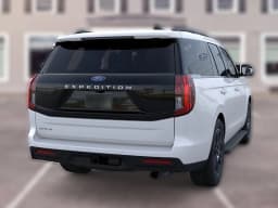 Ford Expedition Active 4x4 2026 — side view