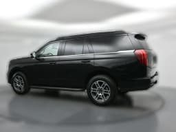 Ford Expedition Active 4x4 2026 — side view