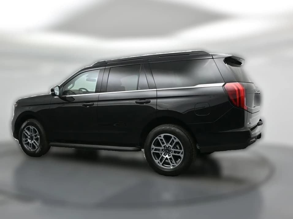 Ford Expedition Active 4x4 2026 — side view