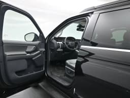 Ford Expedition Active 4x4 2026 — side view