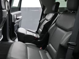 Ford Expedition Active 4x4 2026 — side view