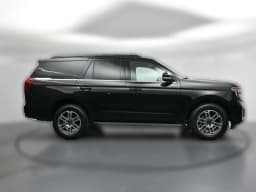 Ford Expedition Active 4x4 2026 — side view