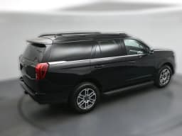 Ford Expedition Active 4x4 2026 — side view