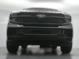 Ford Expedition Active 4x4 2026 — side view