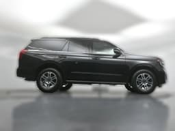 Ford Expedition Active 4x4 2026 — side view