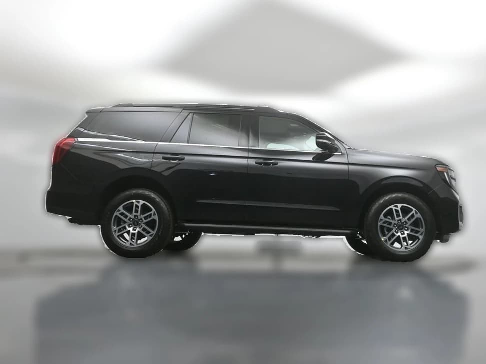 Ford Expedition Active 4x4 2026 — side view