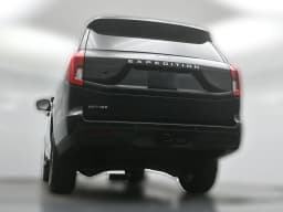 Ford Expedition Active 4x4 2026 — side view