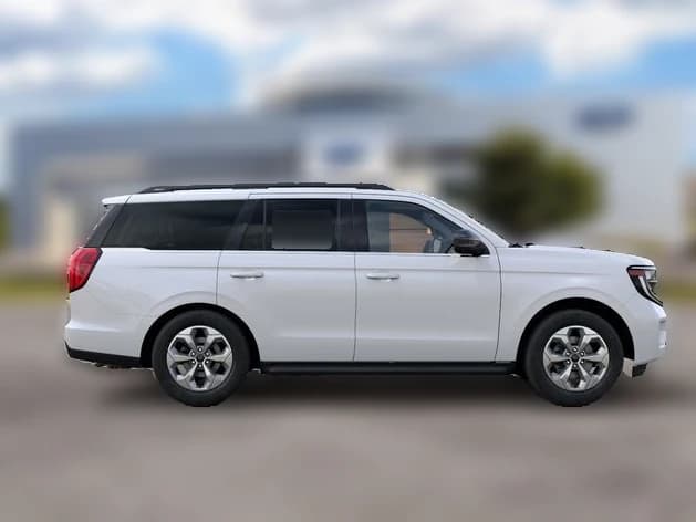 Ford Expedition Active 4x4 2027 — side view