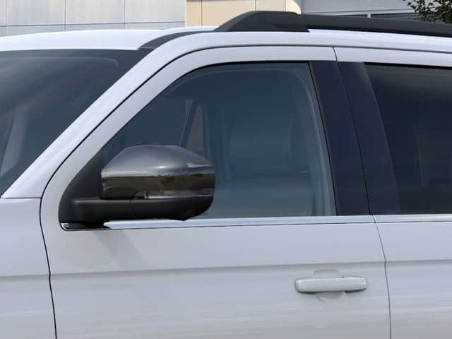 Ford Expedition Active 4x4 2027 — side view