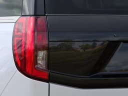 Ford Expedition Active 4x4 2027 — side view
