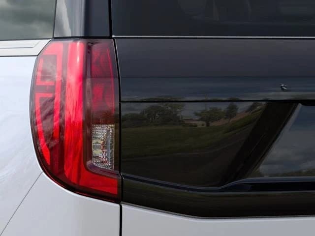 Ford Expedition Active 4x4 2027 — side view