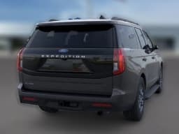 Ford Expedition Active 4x4 2026 — side view