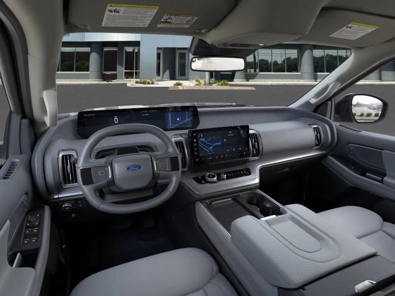 Ford Expedition Active 4x4 2026 — side view